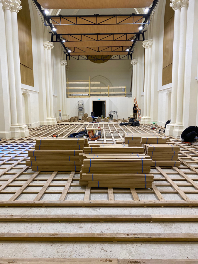 Pose de parquet chapelle de Tours