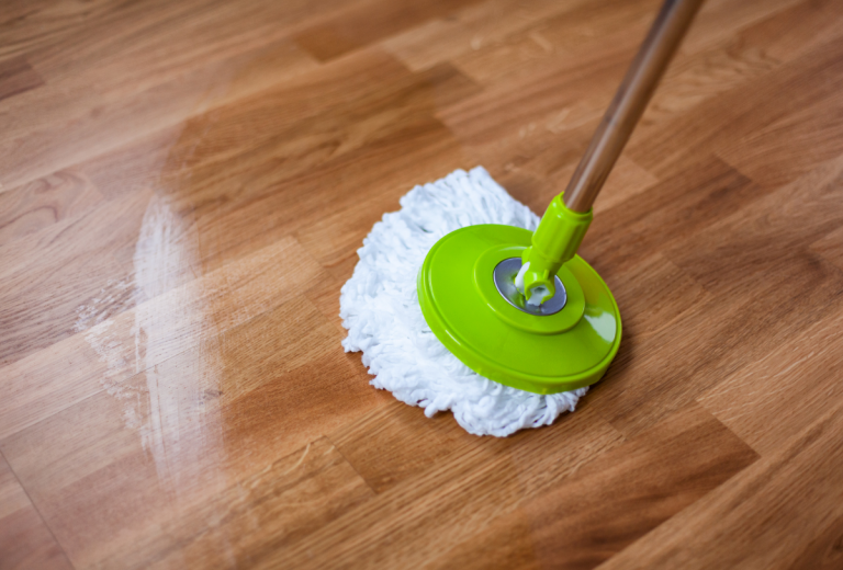 Entretien parquet en chêne massif